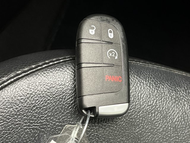 Used 2019 Laser Blue Pearlcoat Jeep Limited image 24