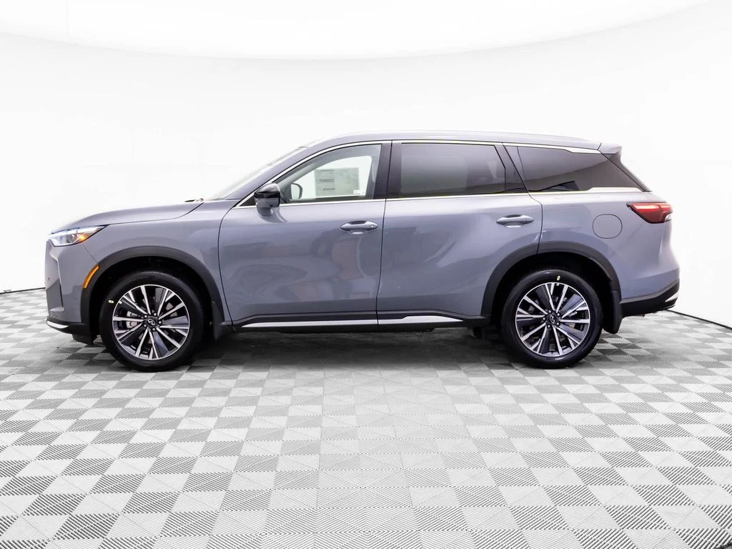 New 2026 HARBOR GRAY INFINITI Luxe AWD image 2