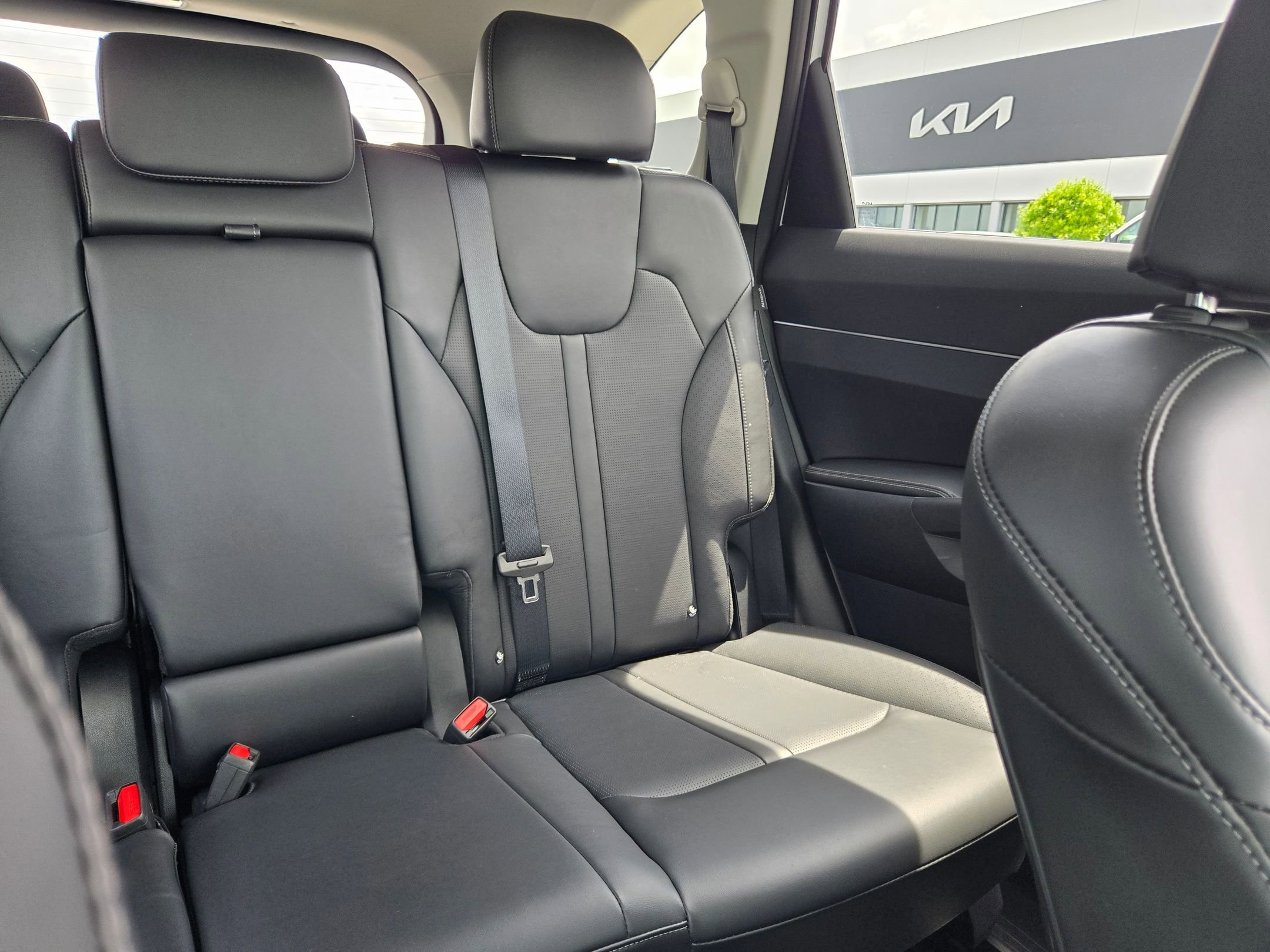 Used 2025 Glacial White Pearl Kia S image 14