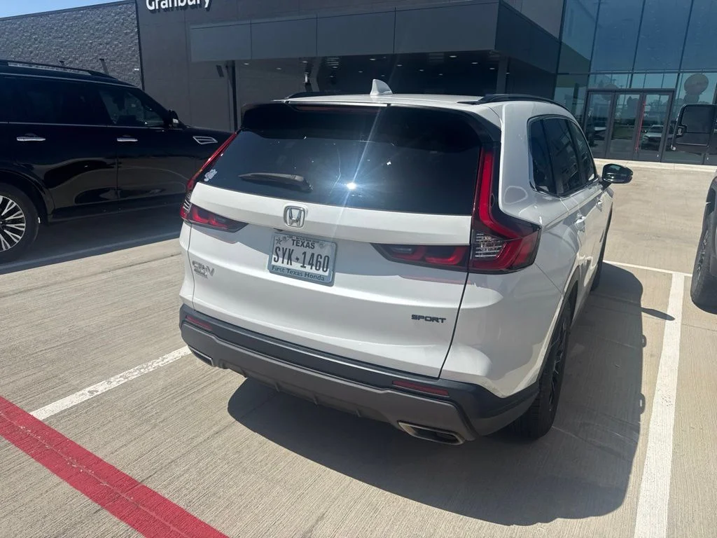 Used 2023  Honda Sport image 3