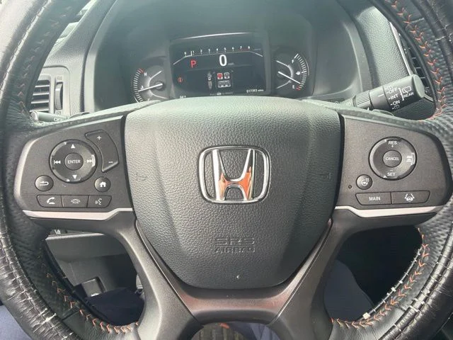 Certified Used 2025 Lunar Silver Metallic Honda TrailSport image 10