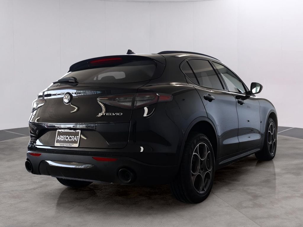 2025 Alfa Romeo Stelvio Base - Photo 7