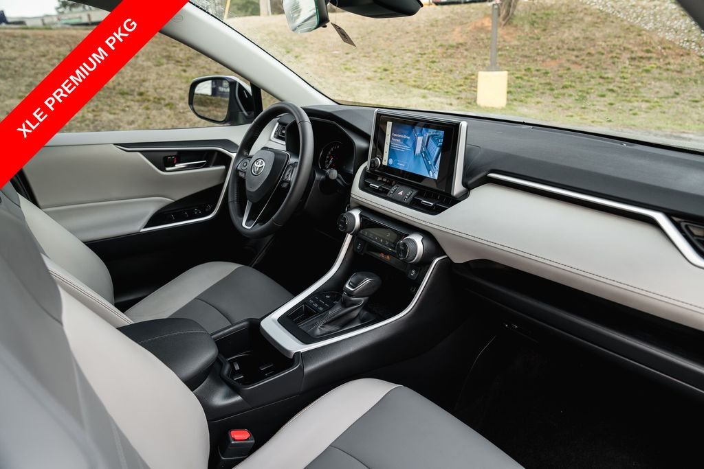 2024 Toyota RAV4 XLE Premium - Photo 11