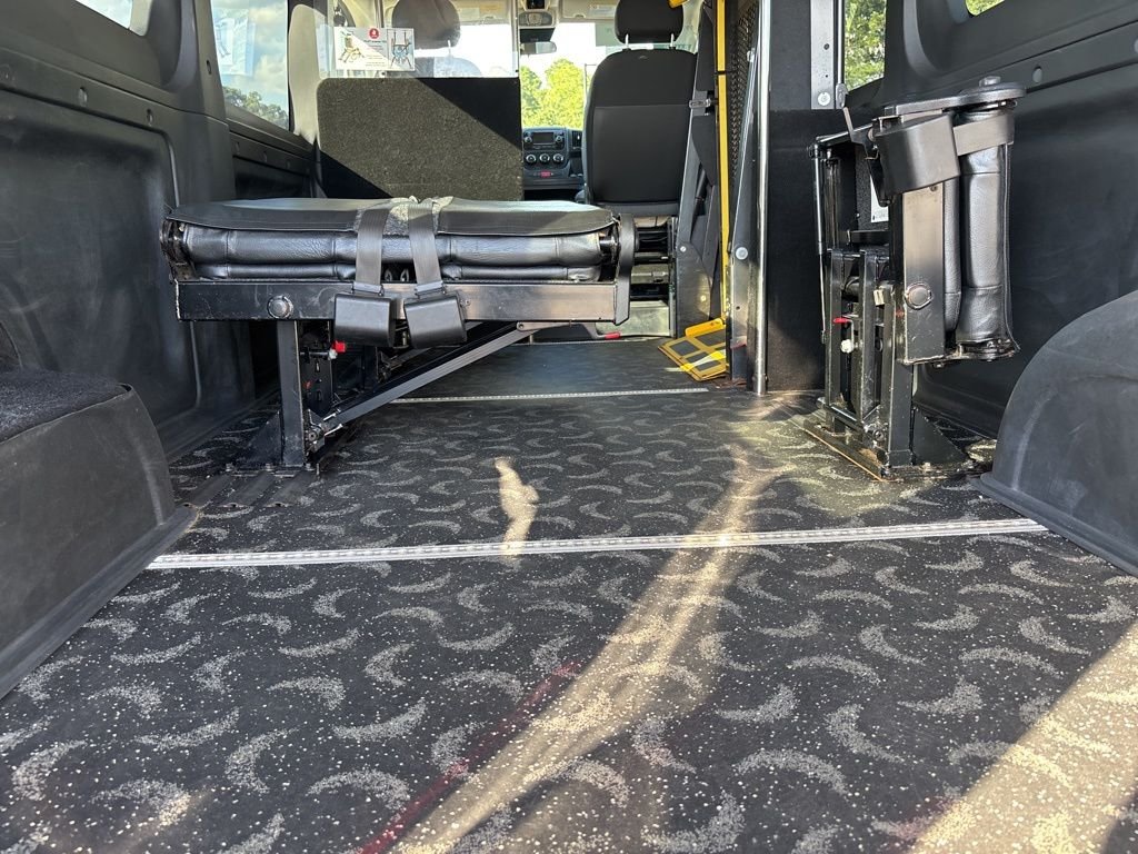 Used 2019 White Ram High Roof image 21