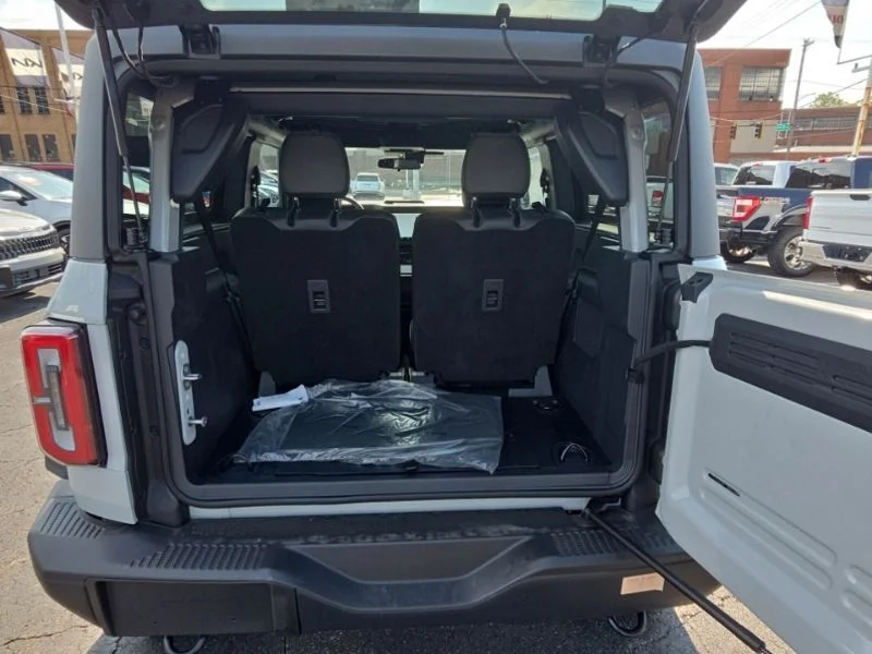 New 2026 Avalanche Gray Ford Badlands® image 10