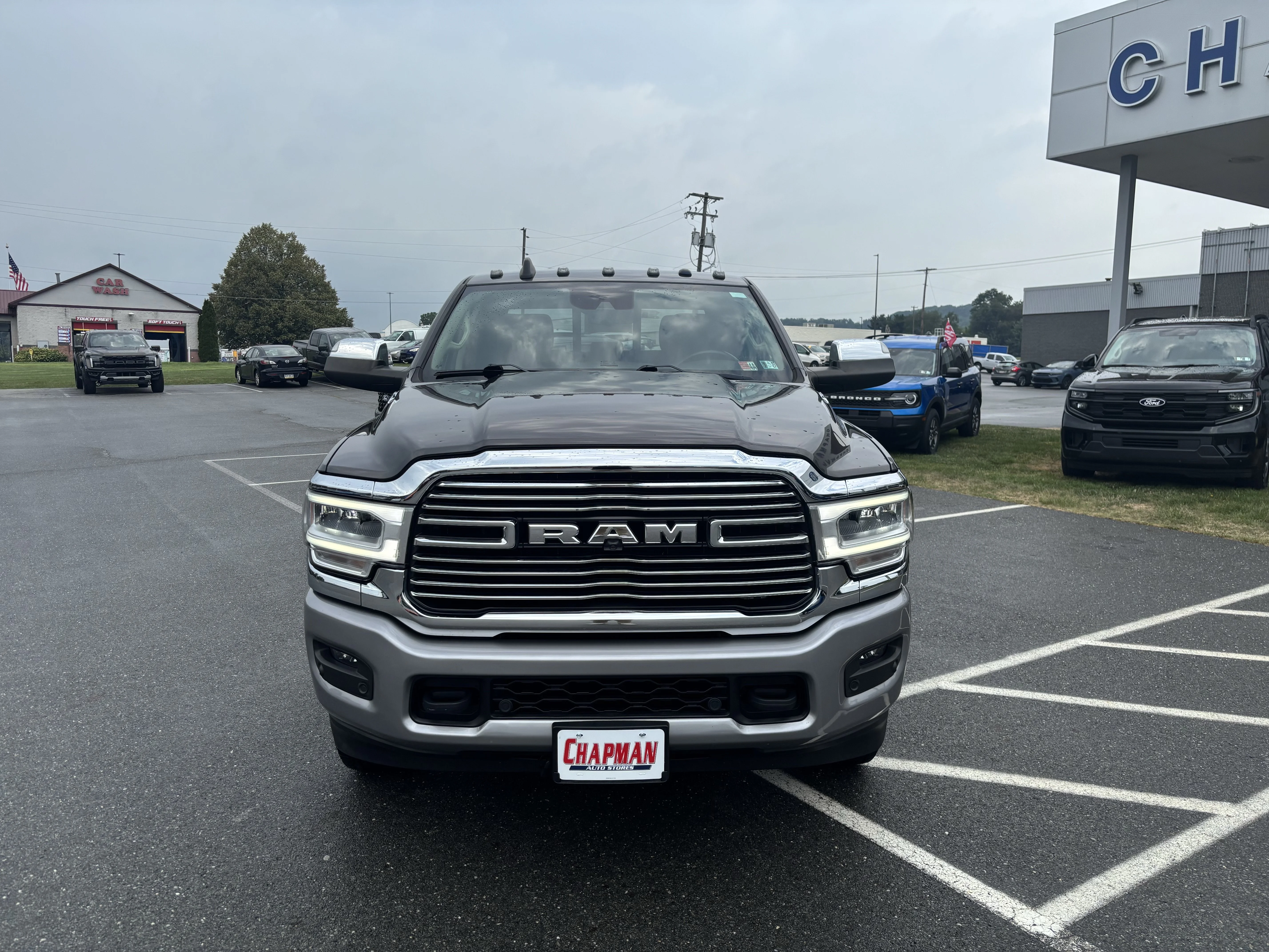 Used 2021 Granite Crystal Clearcoat Metallic Ram Laramie image 2