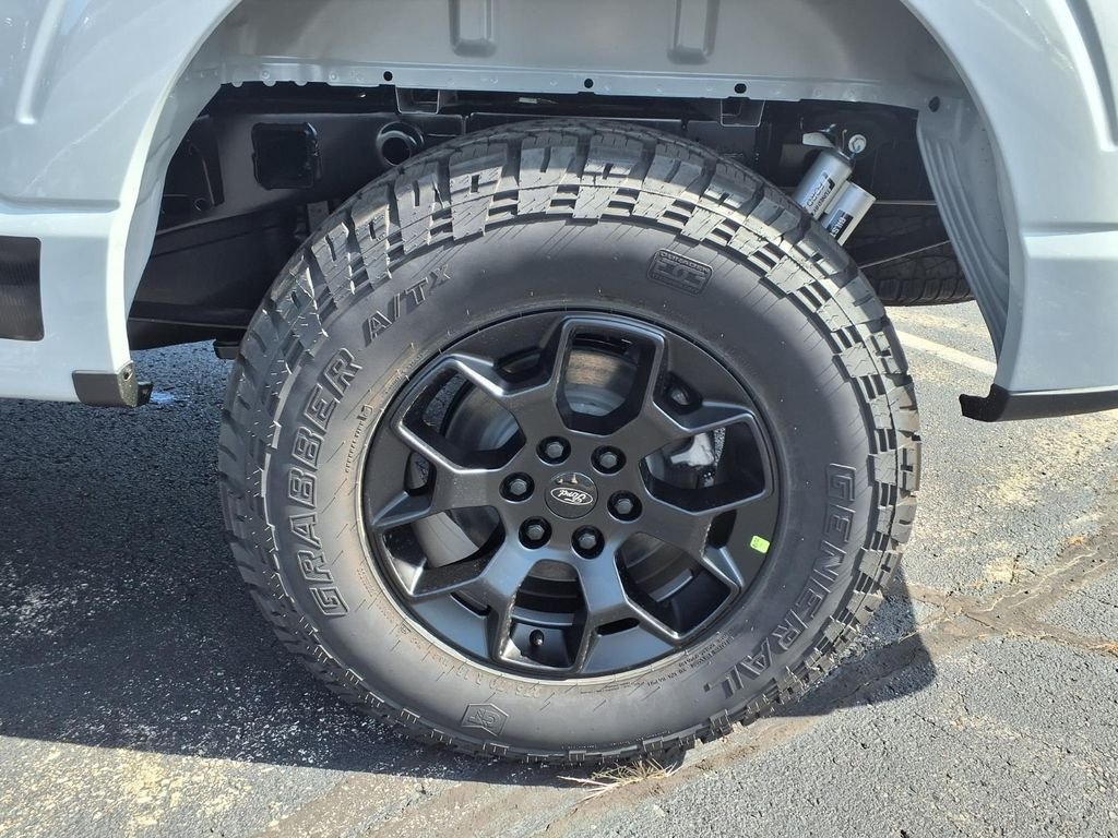 New 2026 Avalanche Ford XLT image 9