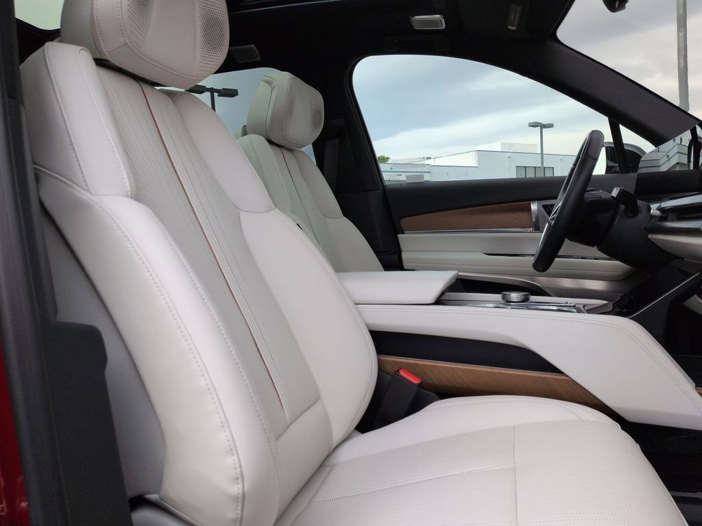 2026 Cadillac VISTIQ Sport - Photo 45