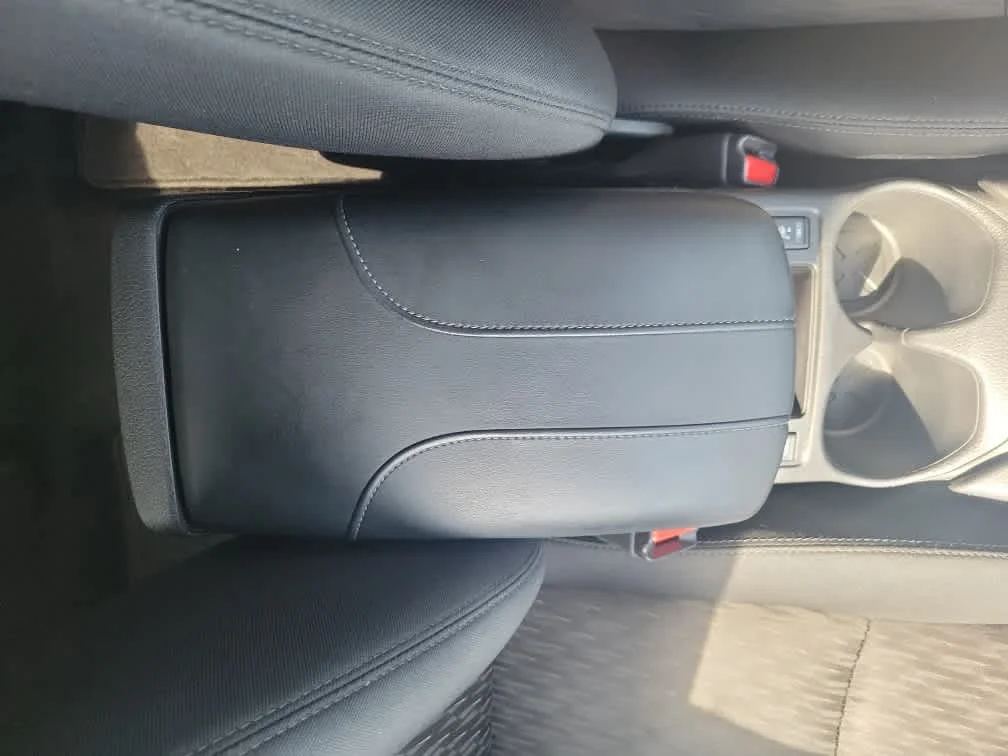 Used 2018 Brilliant Silver Nissan SV image 15