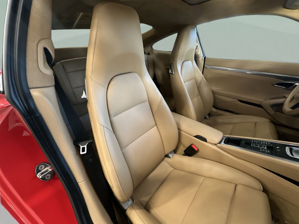 Used 2015  Porsche Carrera S image 33