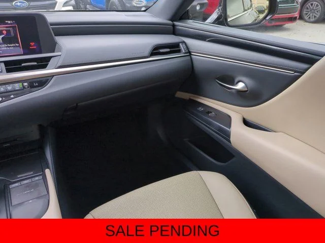 2021 Lexus ES 350 - Photo 16