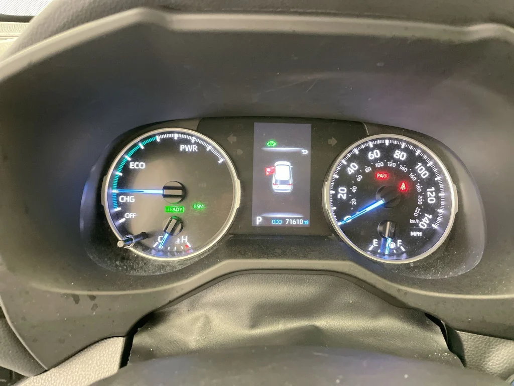 Used 2022 Silver Sky Metallic Toyota XLE image 11