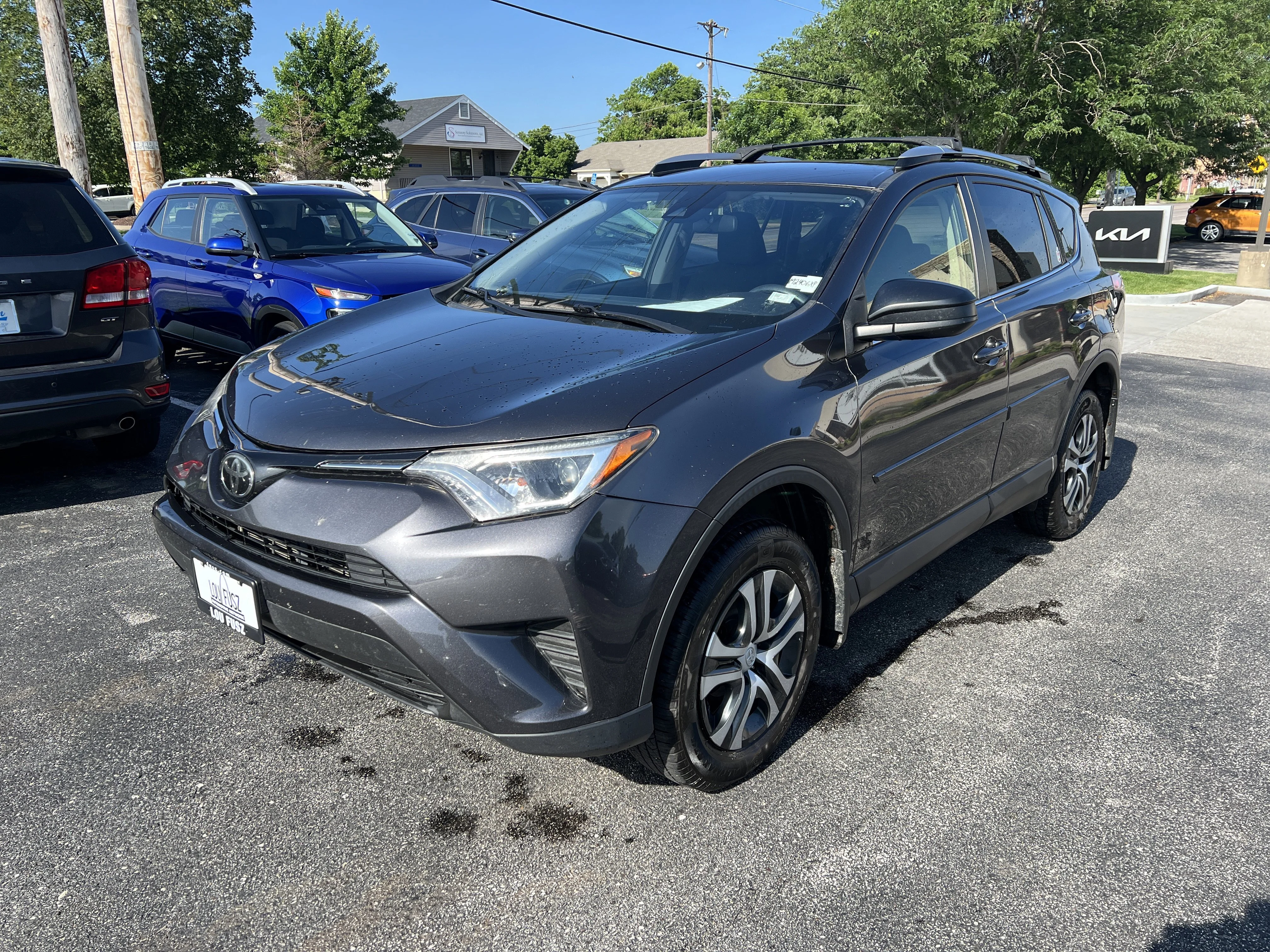 Used 2018 Magnetic Gray Metallic Toyota LE image 4