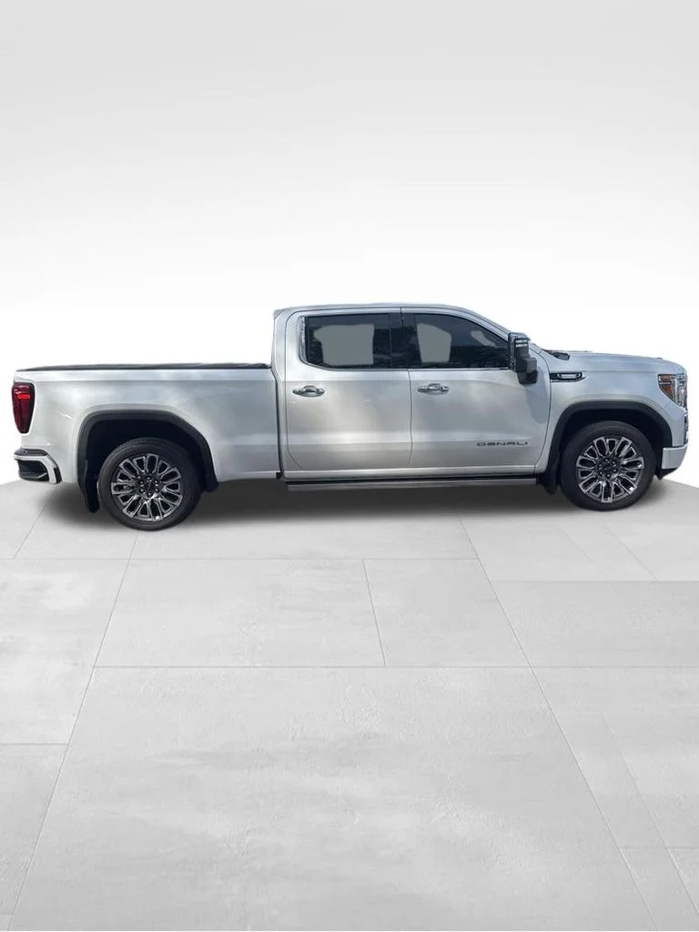 Used 2021 White GMC Denali image 8