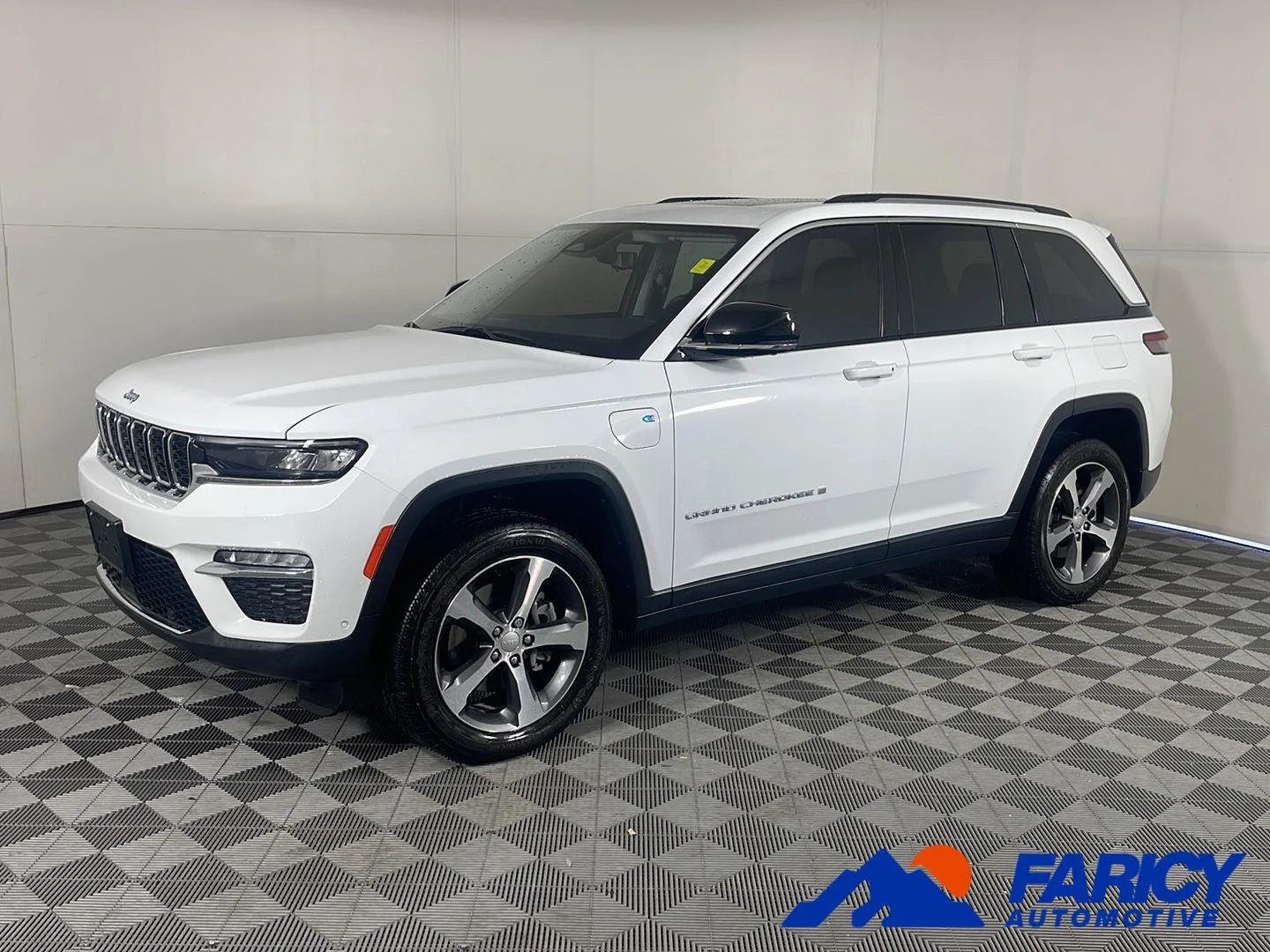 2022 Jeep Grand Cherokee 4xe 4x4's photo