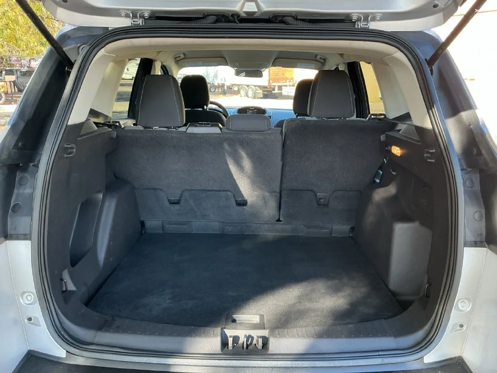 Used 2018 Silver Ford SE image 22