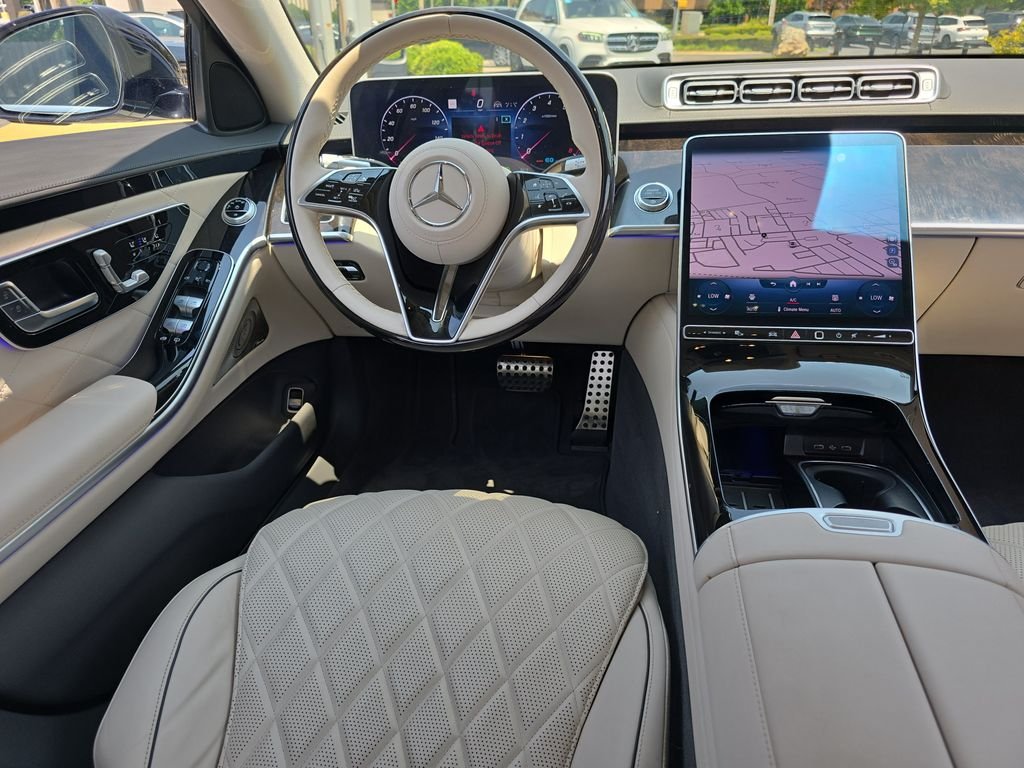 Certified Used 2022 White Mercedes-Benz S 580 image 13