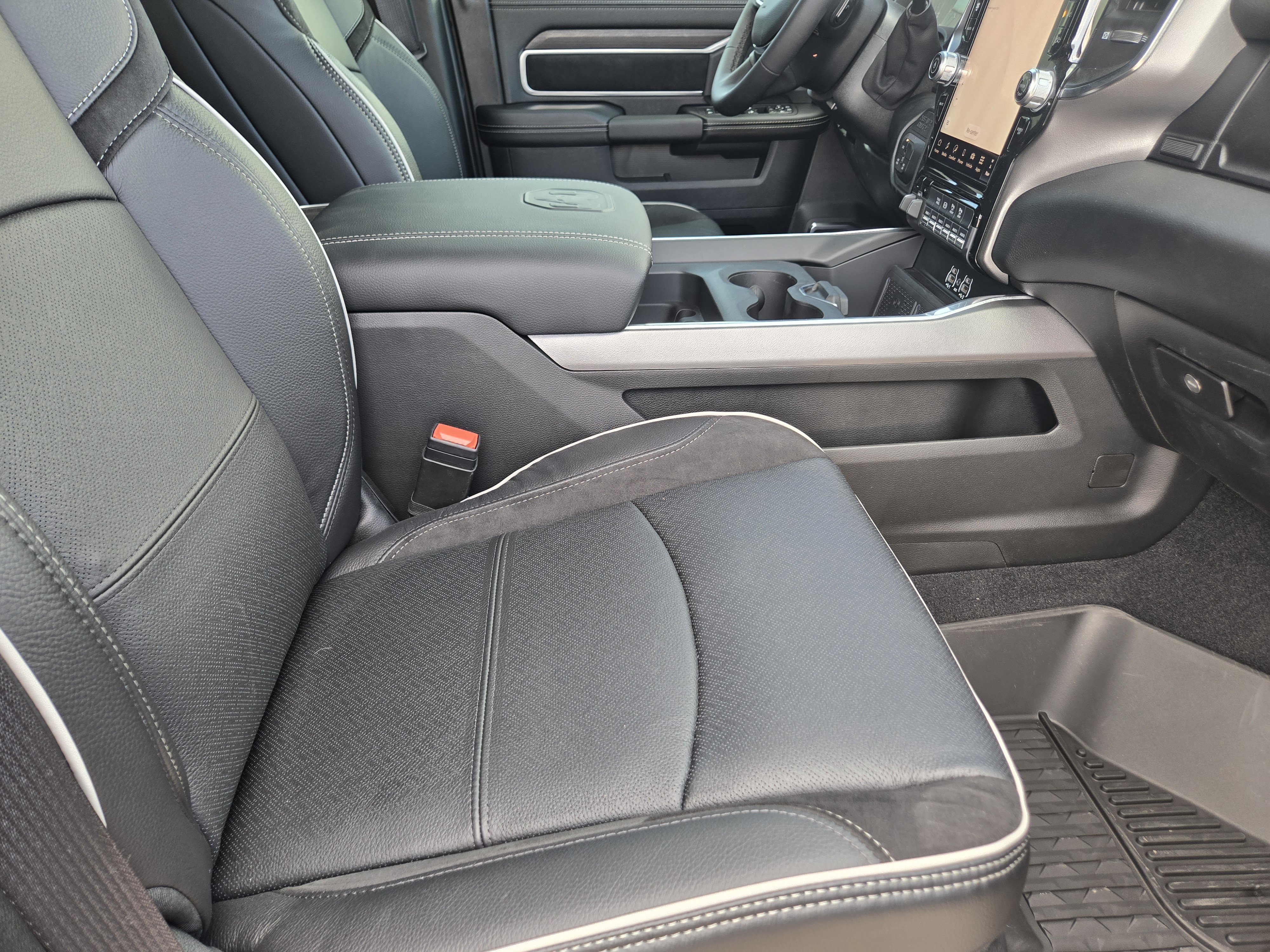 New 2026 Forged Blue Metallic Exterior Paint RAM Laramie image 13