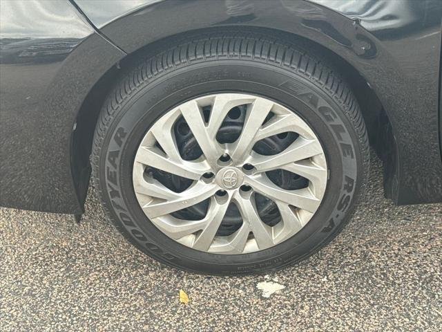 2017 Toyota Corolla LE - Photo 38