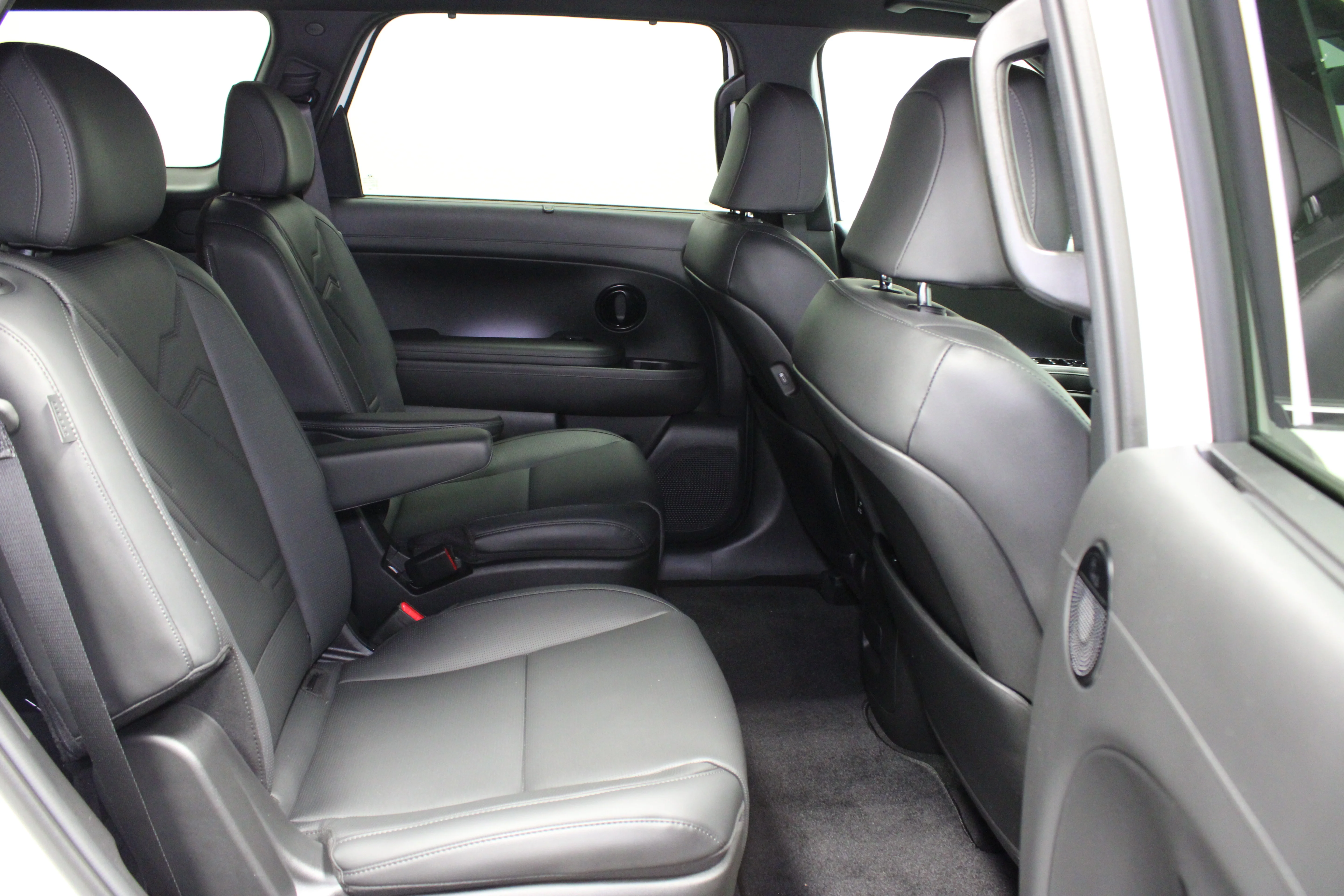 Used 2026 Creamy White Pearl Hyundai XRT Pro image 16