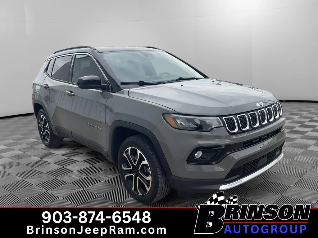 Used 2023 Grey Jeep Limited image 3