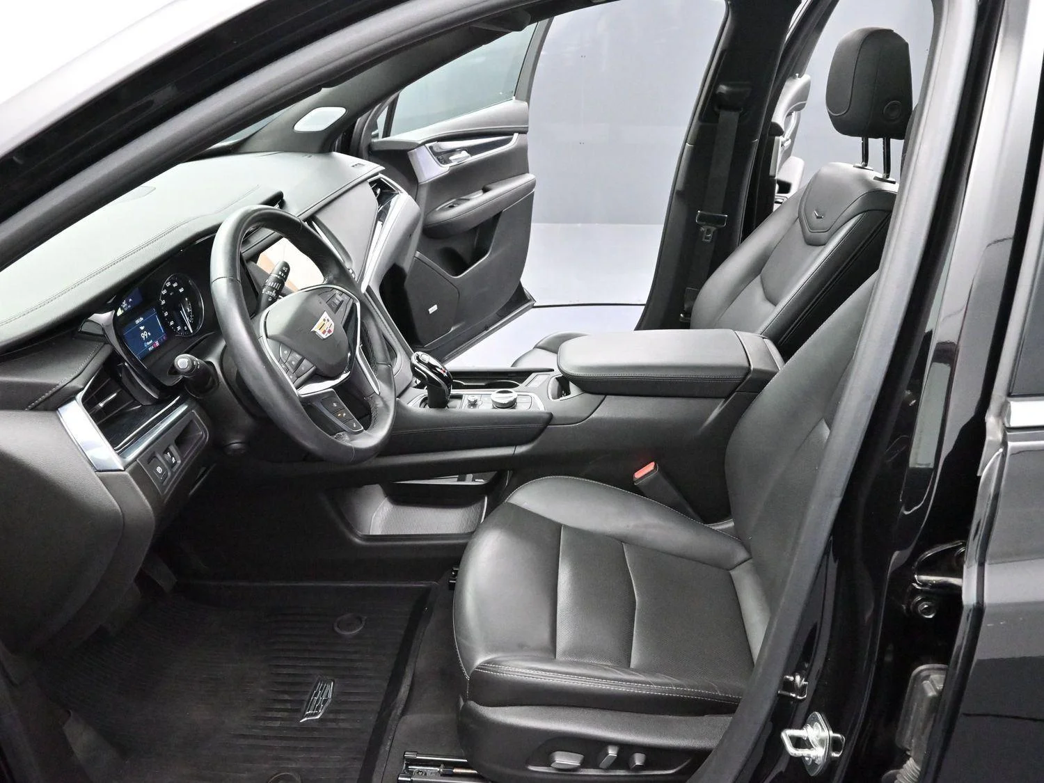 Used 2025 Stellar Black Metallic Cadillac Premium Luxury image 12