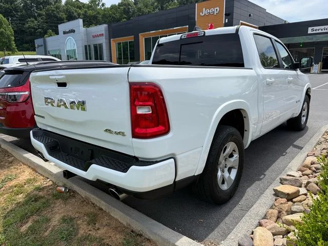 Used 2025 White Ram Big Horn/Lone Star image 23