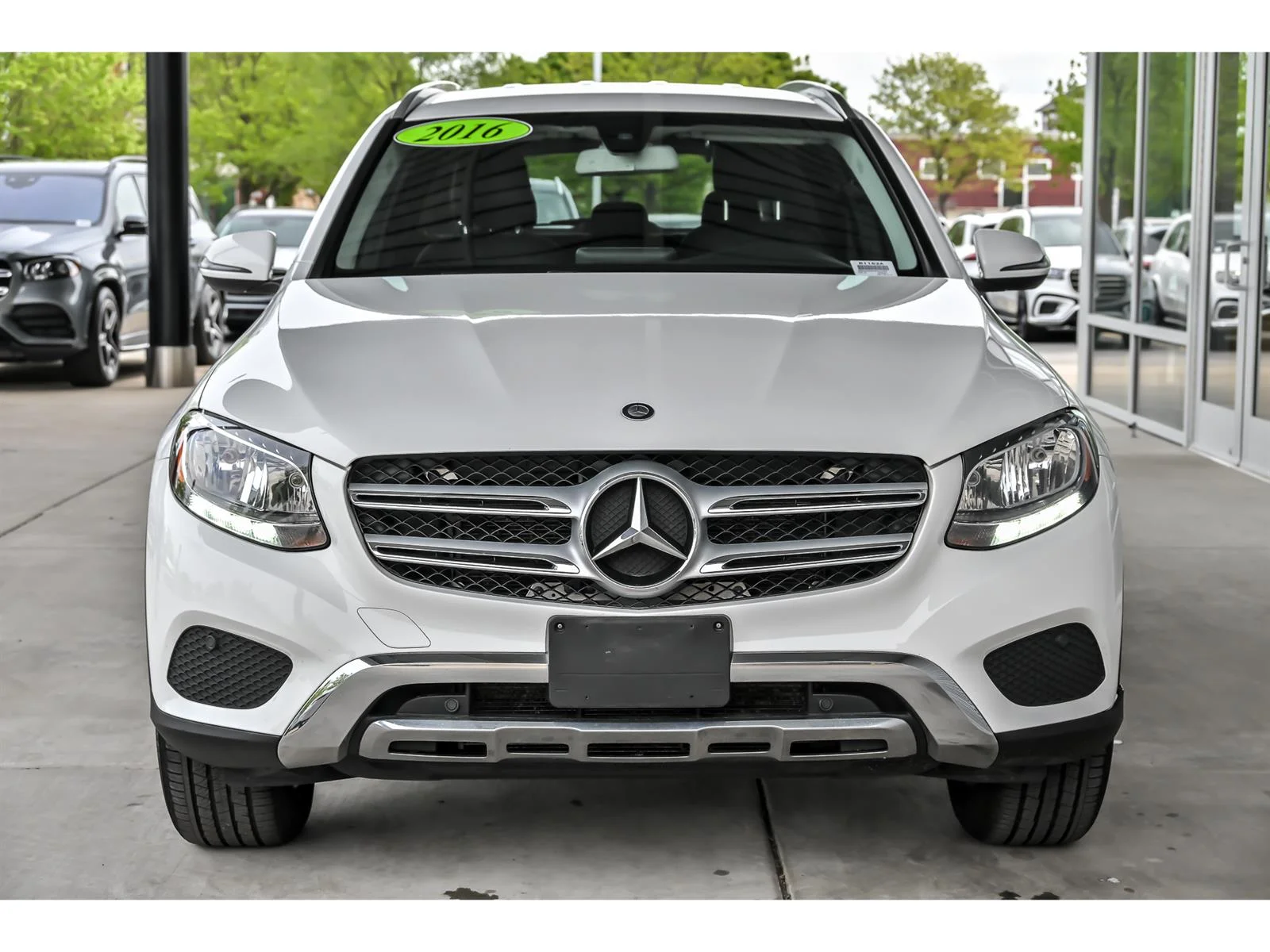Used 2016 White Mercedes-Benz GLC 300 4MATIC® image 4