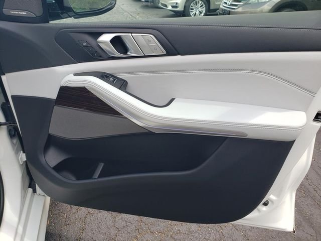 Used 2026 Alpine White BMW xDrive40i image 21