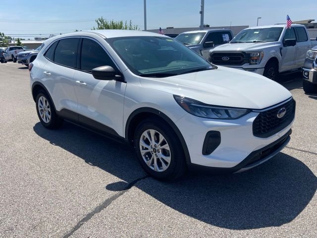 Certified Used 2023 Star White Ford Active image 2