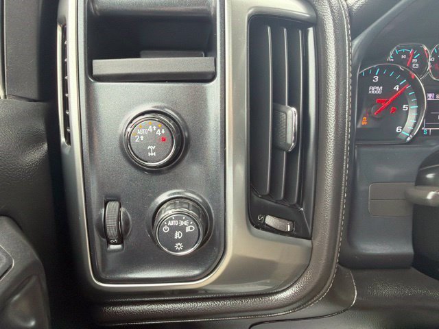 Used 2018 Summit White Chevrolet LTZ image 25