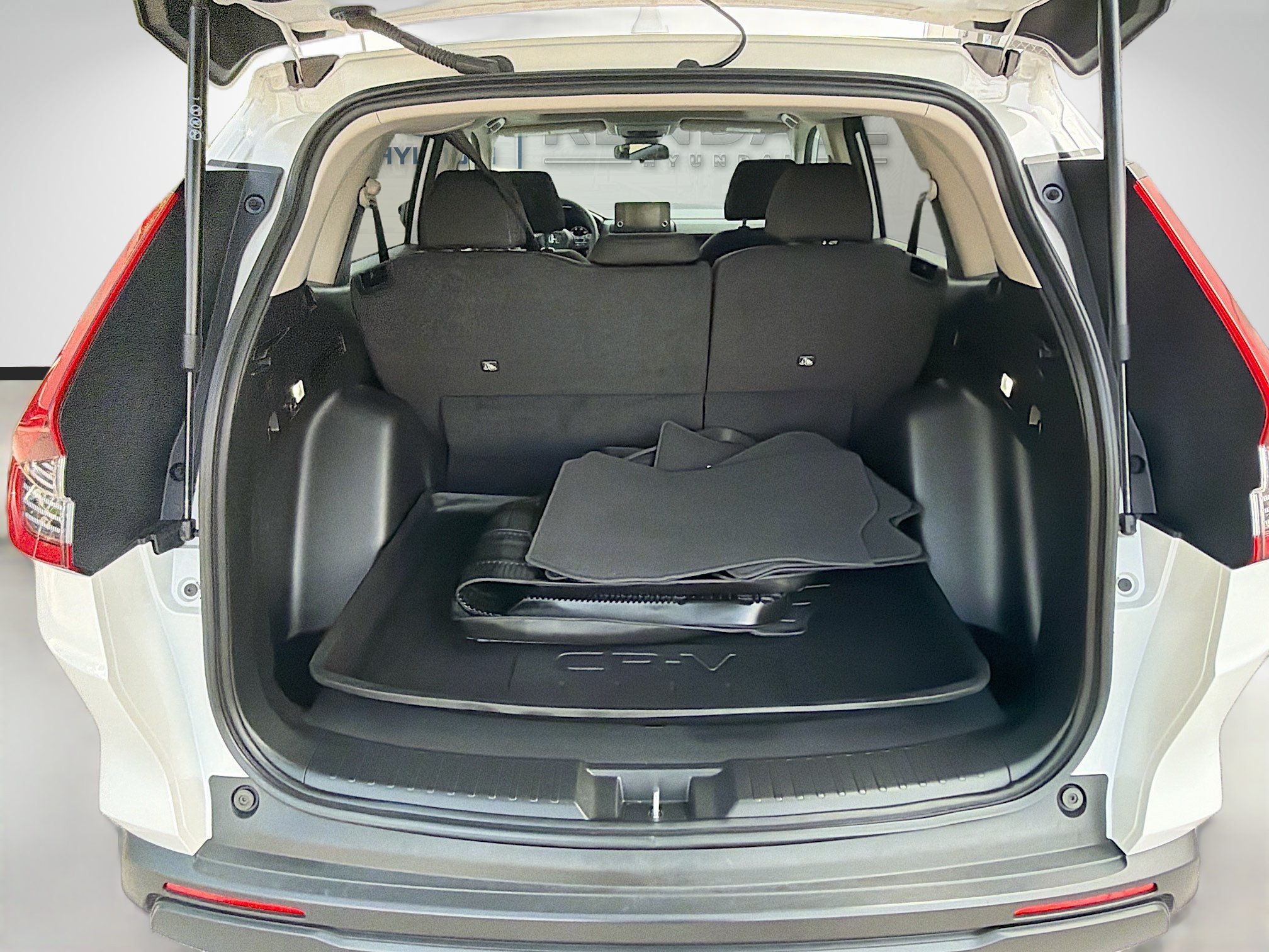 Used 2024 sparkle silver metallic Honda EX image 24