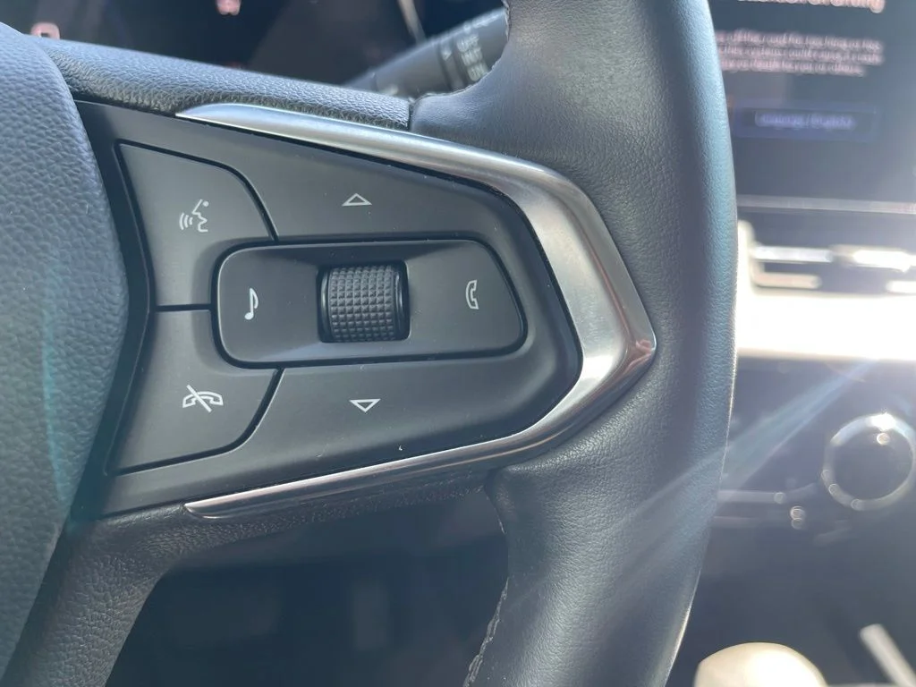 Used 2024 Summit White Chevrolet ACTIV image 18