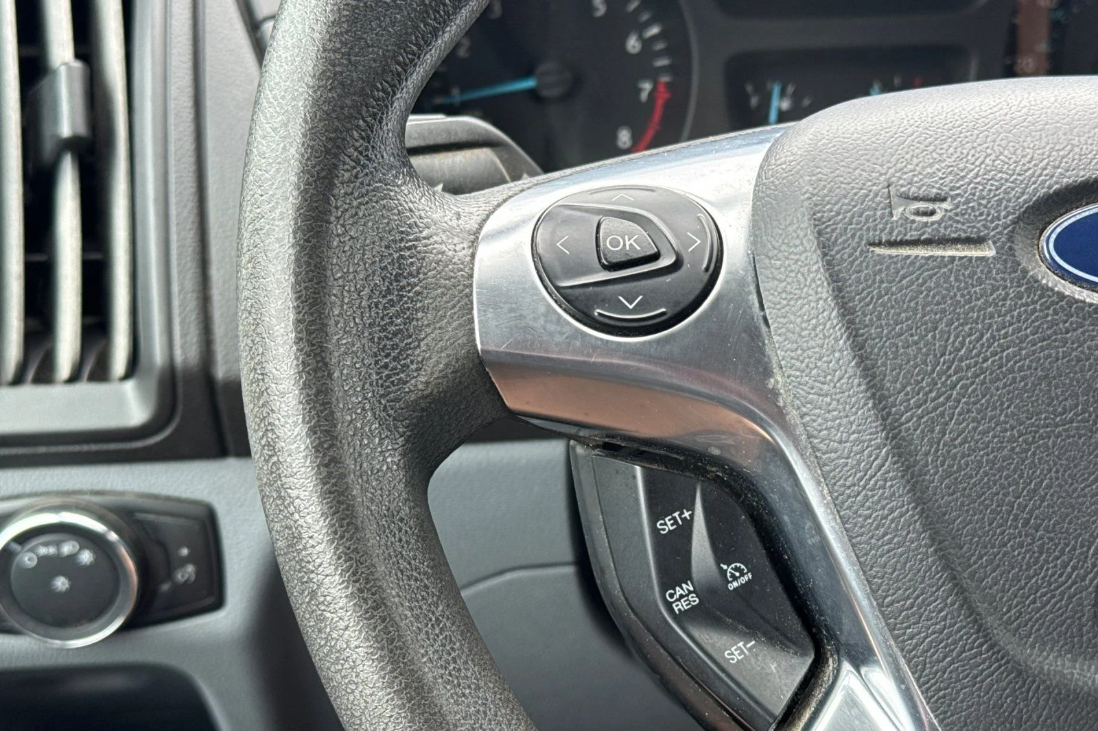 Certified Used 2019 Oxford White Ford XLT image 22