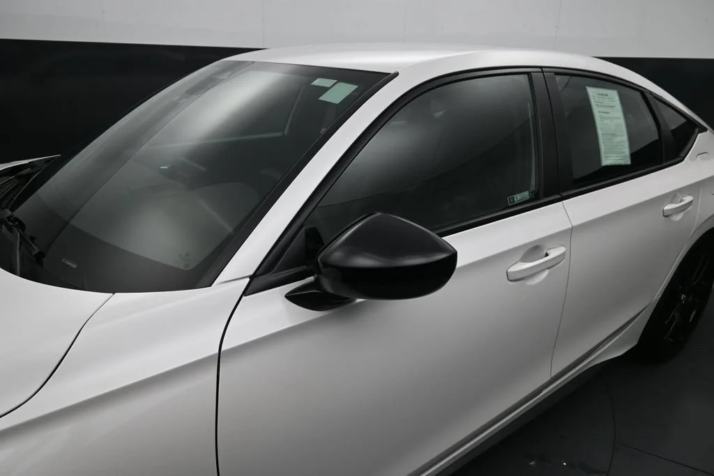 Used 2026 Platinum White Pearl Honda FWD Sport image 12