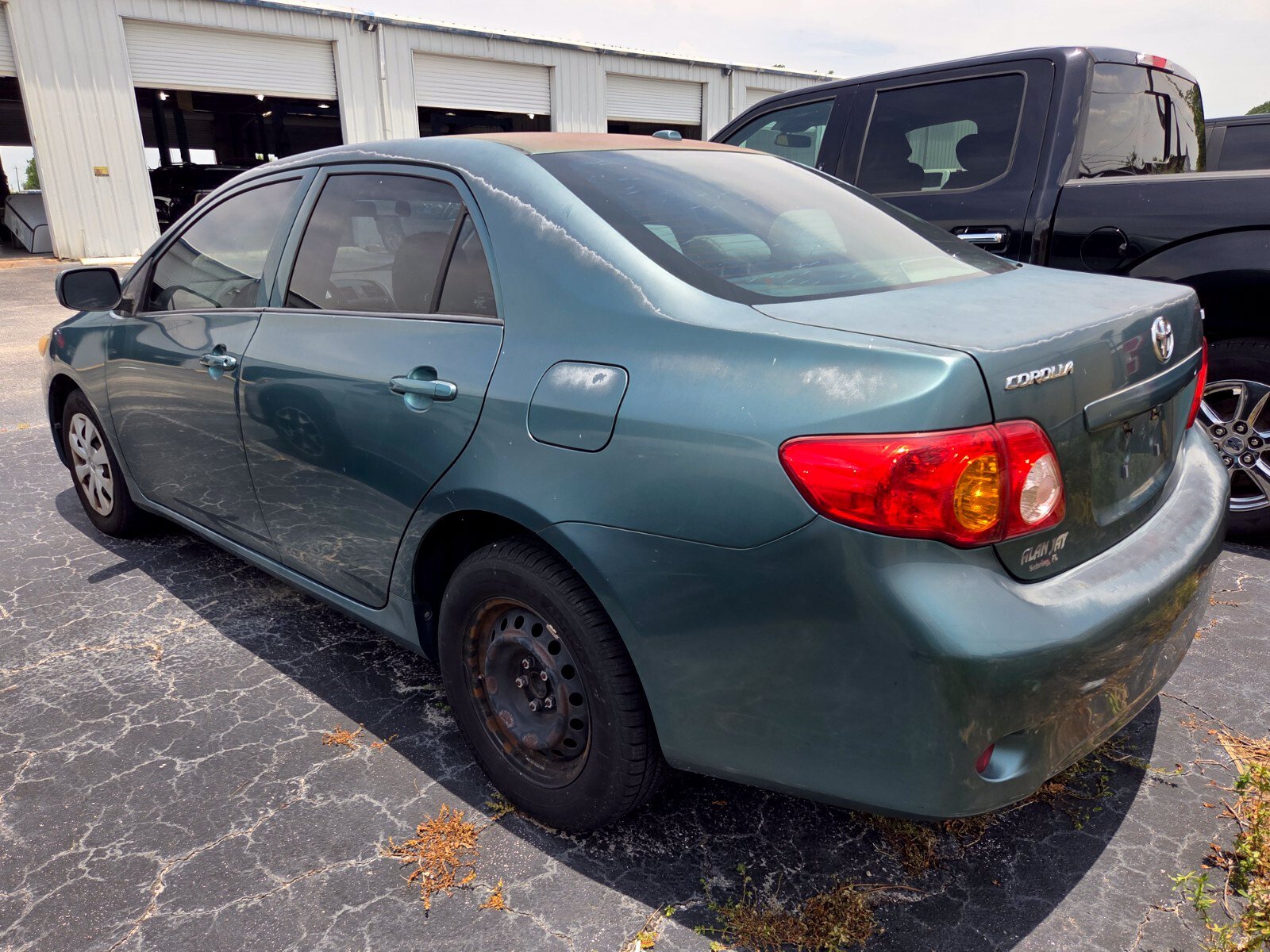 Used 2010  Toyota  image 4