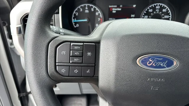 Used 2023 White Ford XL image 24