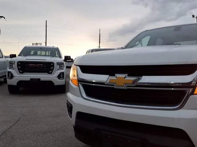 Used 2018 SUMMIT WHITE Chevrolet 2WD Work Truck image 20