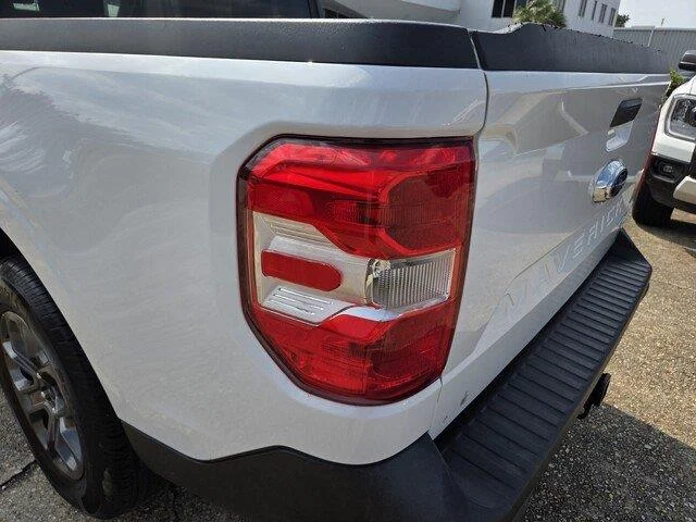 Used 2024 Oxford White Ford XLT image 27