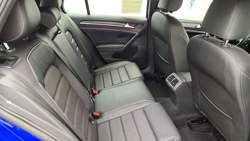 Used 2019 Lapiz Blue Metallic Volkswagen 2.0T Manual w/DCC/Nav image 21