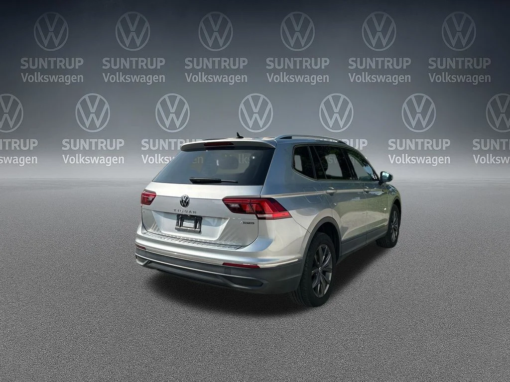 Used 2023 Silver Volkswagen 2.0T SE image 36