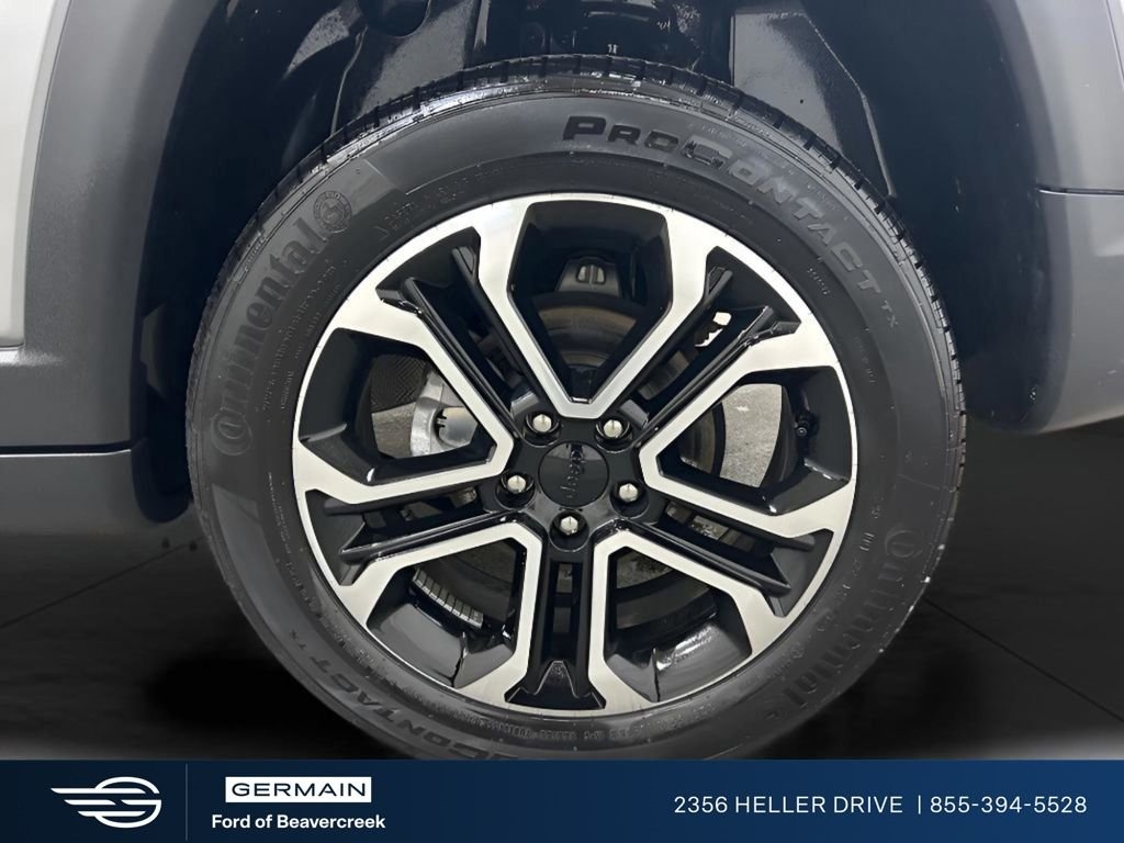 Used 2023 Billet Silver Metallic Jeep Limited image 15