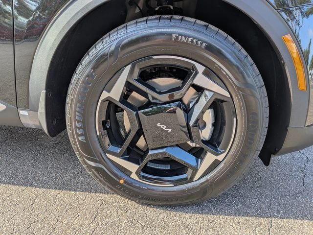 New 2027 Fusion Black Kia EX image 11