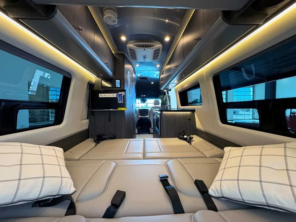 New 2025 Tenorite Gray Metallic AIRSTREAM  image 56