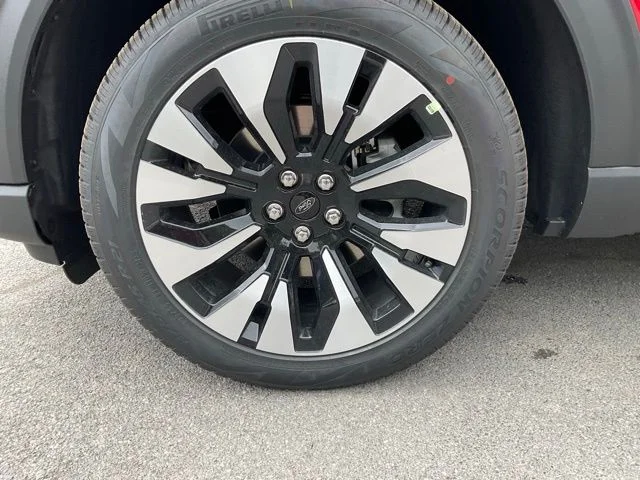 New 2026 Rapid Red Metallic Tinted Clearcoat Ford Platinum™ image 33