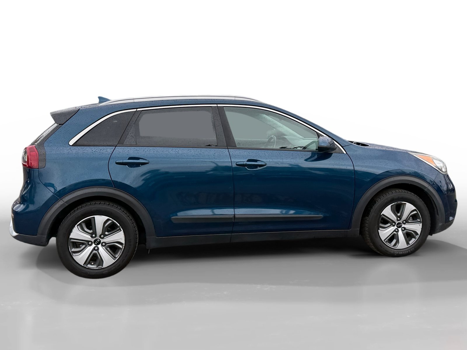 Used 2018 Deep Cerulean Kia LX image 6