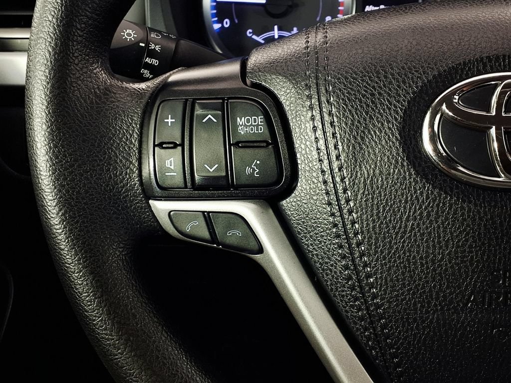 Used 2019 Predawn Gray Mi Toyota LE image 18