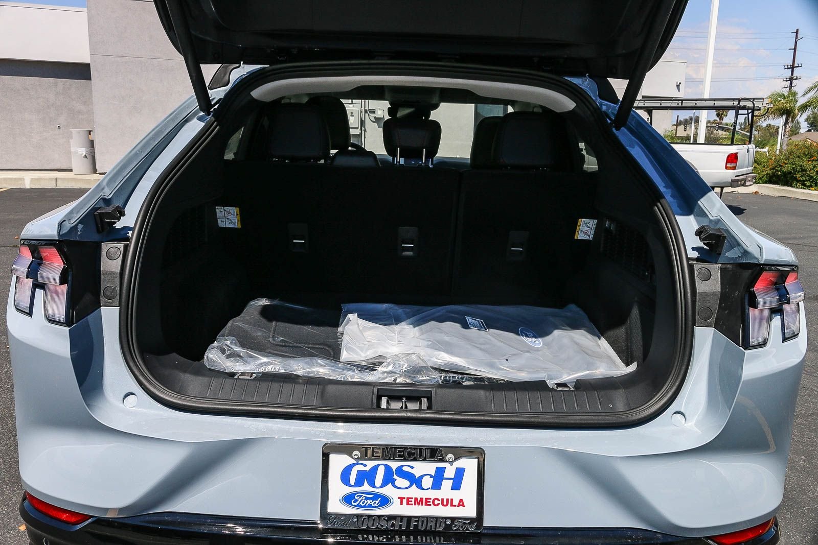 New 2026 Glacier Gray Metallic Tri-coat Ford Premium image 22