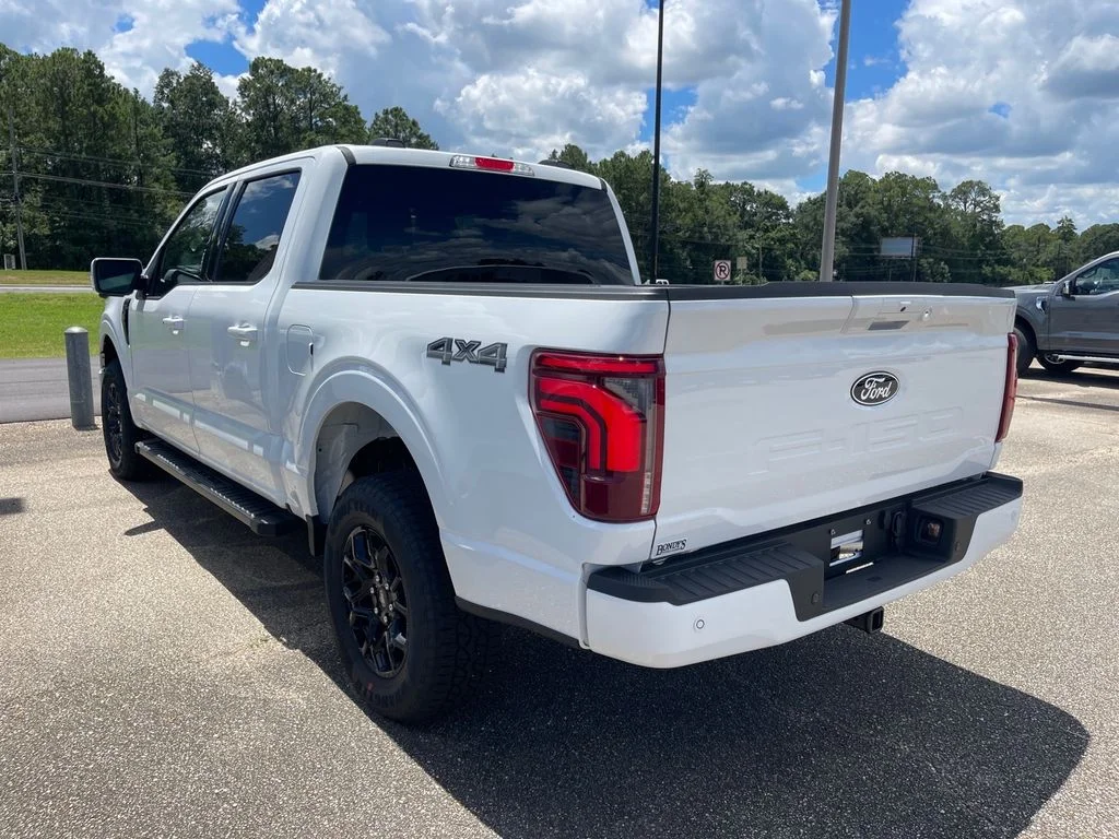 New 2026 Oxford White Ford Lariat® image 9