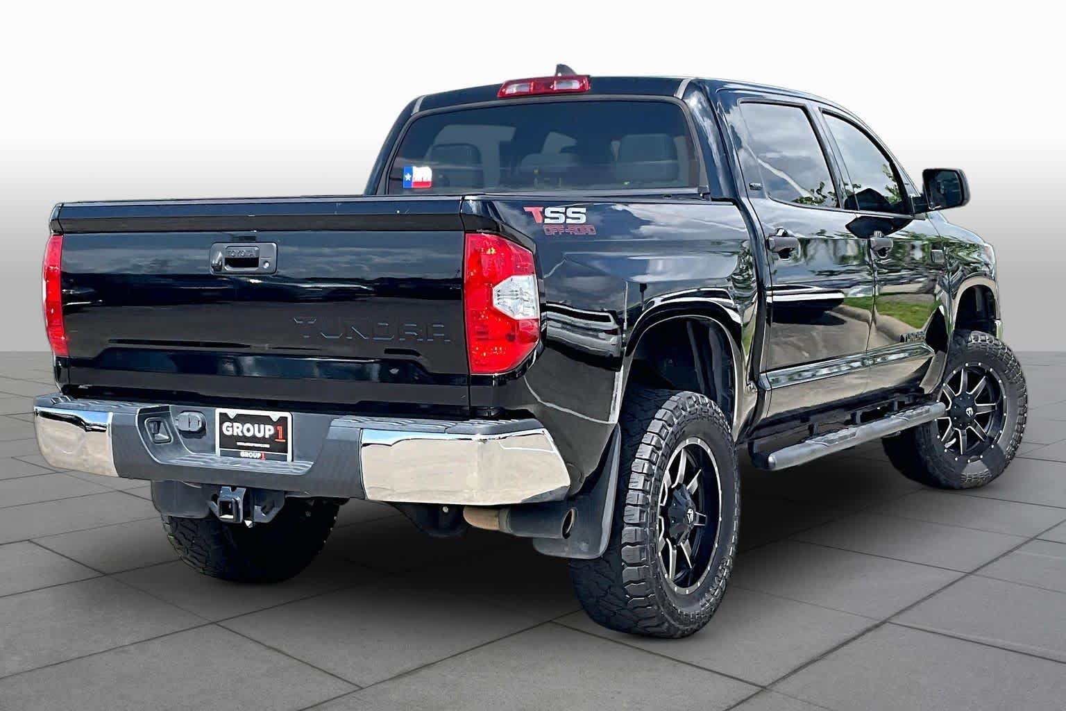 Used 2021 Midnight Black Metallic Toyota SR5 image 12